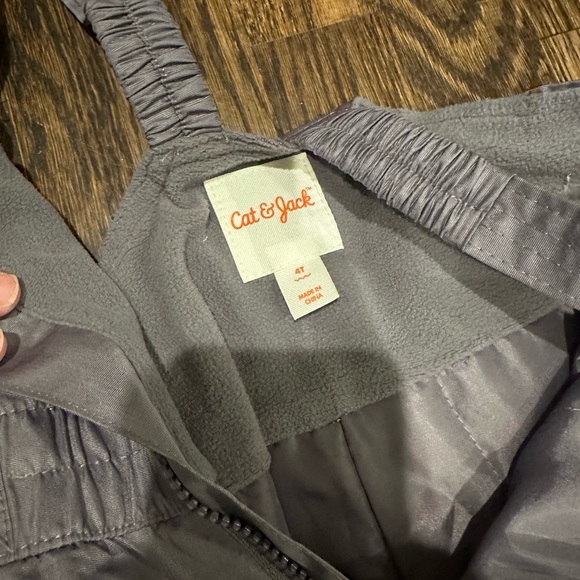 Kid’s Snow Suit - Picture 4 of 4